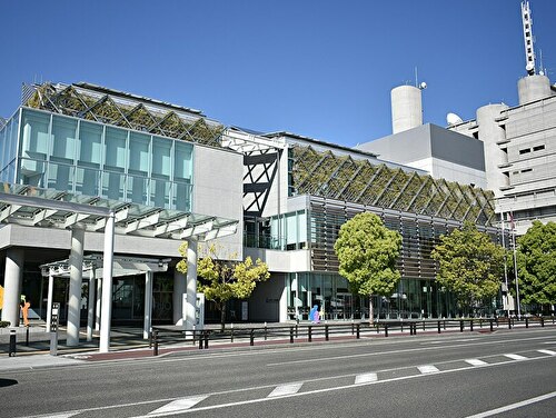 山梨県立図書館